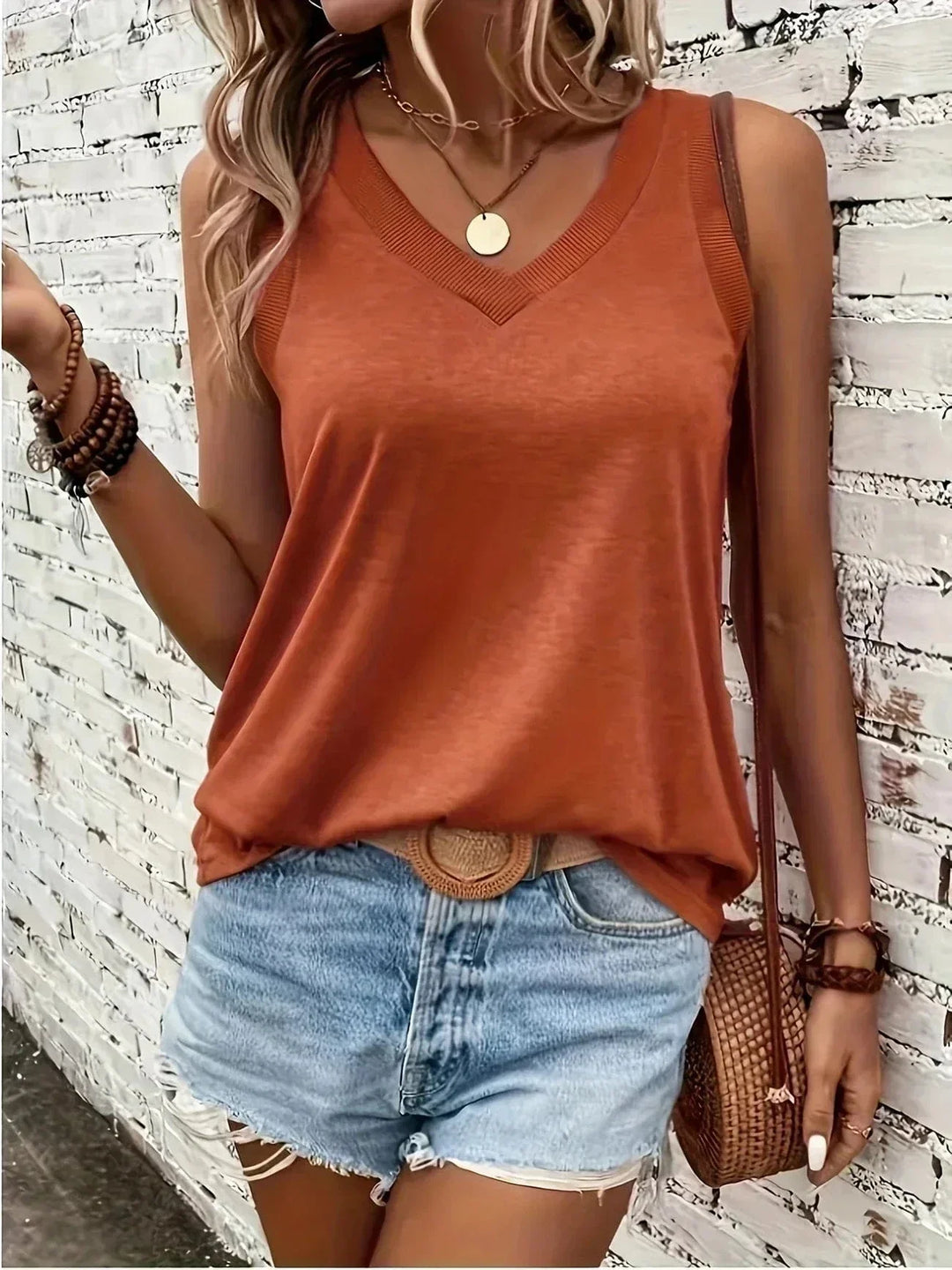 TESSA | V-NECK TOP