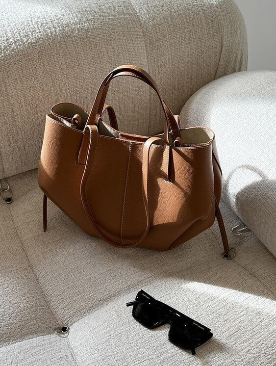 ELVINA | RUCHED SIDE STRUCTURED TOTE BAG