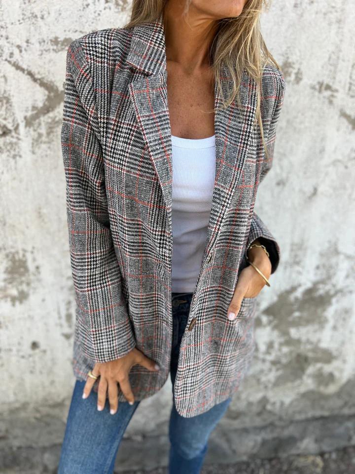 KIARA | ELEGANT BLAZER