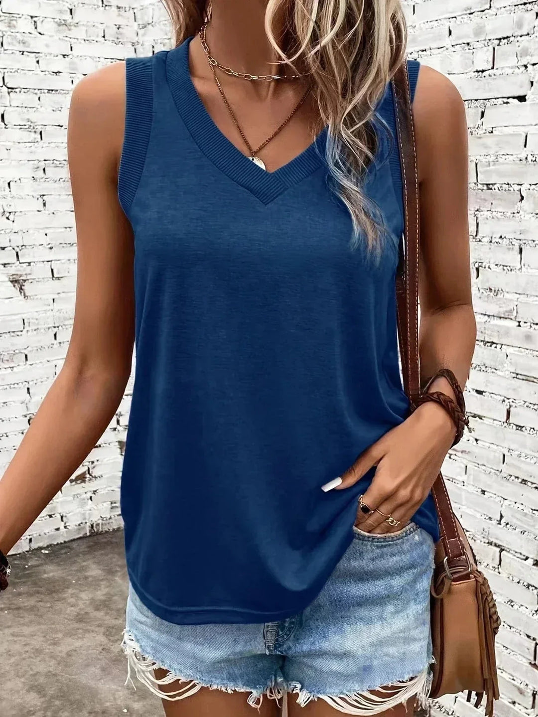 TESSA | V-NECK TOP