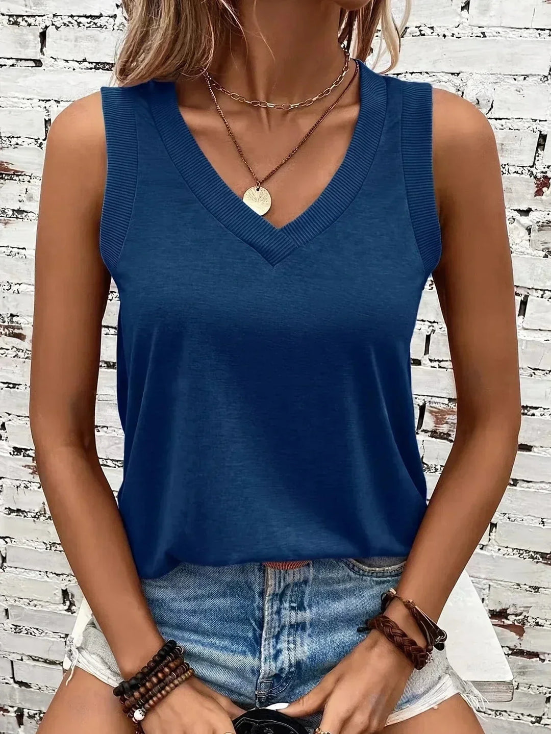 TESSA | V-NECK TOP