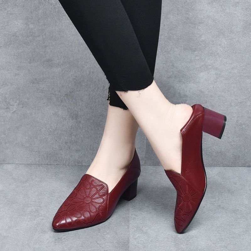 OLENE | SOFT VEGAN LEATHER EMBROIDERED PUMPS